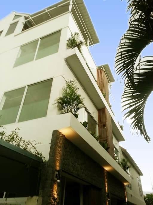 Flora Apartment Bali เซมินยัค ภายนอก รูปภาพ