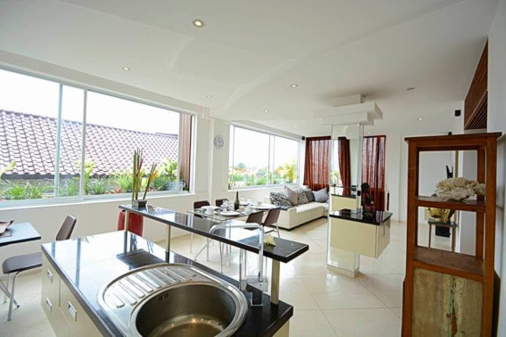 Flora Apartment Bali เซมินยัค ภายนอก รูปภาพ