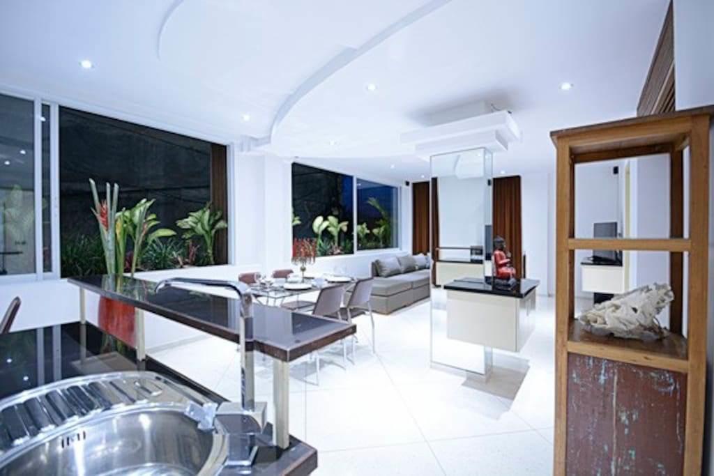 Flora Apartment Bali เซมินยัค ภายนอก รูปภาพ