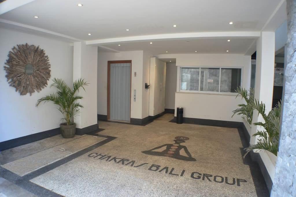 Flora Apartment Bali เซมินยัค ภายนอก รูปภาพ